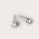 Bezel Studs Medium (0.50tcw)