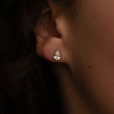 Pear Studs Large (1tcw)